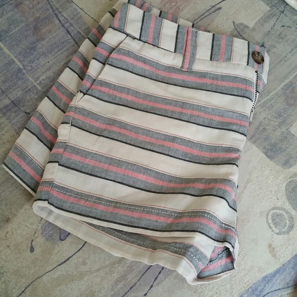MERONA SHORTS SIZE 2 NWT